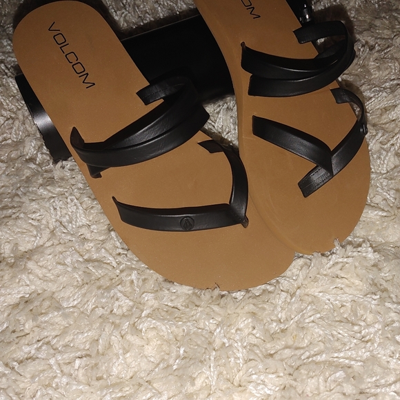 Volcom strappy sandals size 5 youth - Picture 5 of 6